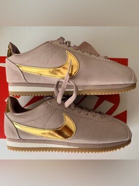 Nike Women’s Classic Cortez SE 'Diffused Taupe'